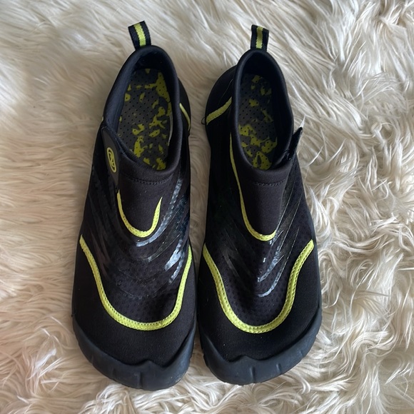 Slip grip black green slip on water lake waterfall pool shoes wide toes 11-12 - Picture 15 of 17